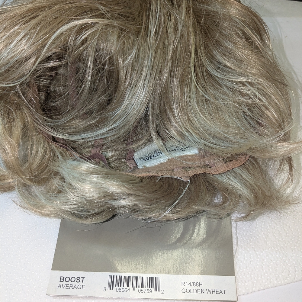 Raquel Welch Wig - Boost - Picture 12 of 13